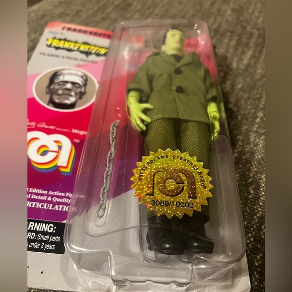 2018 Mego Classic 8” FRANKENSTEIN Action Figure - Picture 2 of 8